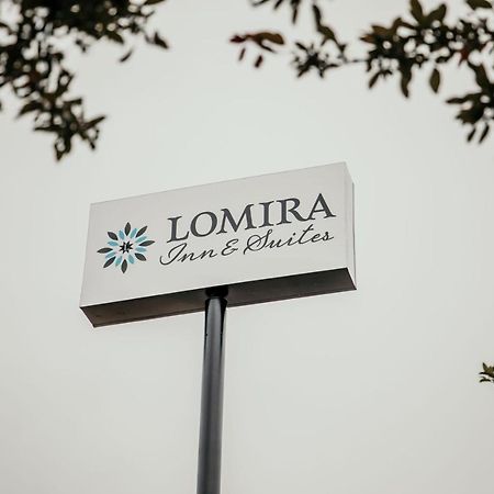 Lomira Inn And Suites Luaran gambar